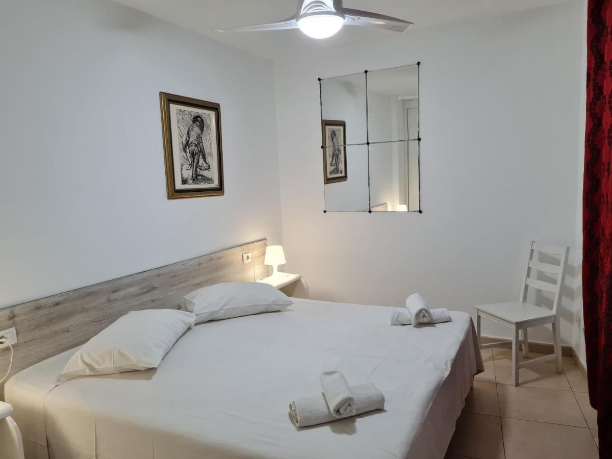Habitaciones Nathaly Armenime Bagian luar foto